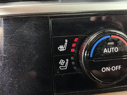 Certified 2024 Nissan Pathfinder Platinum AWD/4WD image 29
