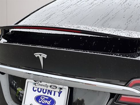 Used 2017 Tesla Model X 75D image 39