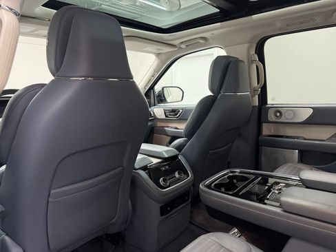 Used 2018 Lincoln Navigator Black Label w/ Cargo Package AWD/4WD image 15