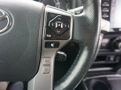 Used 2023 Toyota 4Runner SR5 Premium w/ Moonroof Package RWD image 9