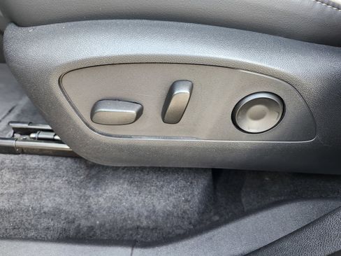 Used 2025 Buick Enclave Preferred image 19