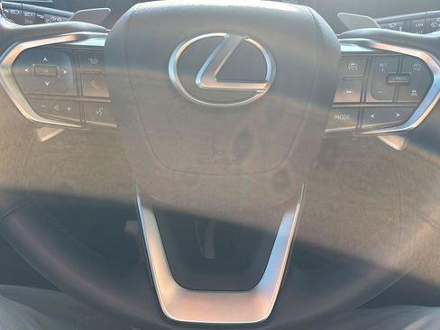 Used 2026 Lexus GX 550 w/ Accessory Package (2T) AWD/4WD image 19