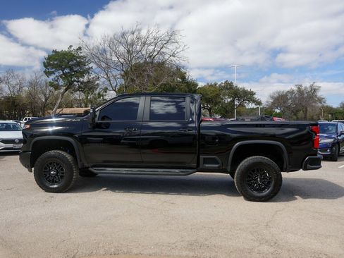 Used 2025 Chevrolet Silverado 2500 ZR2 w/ Technology Package image 5