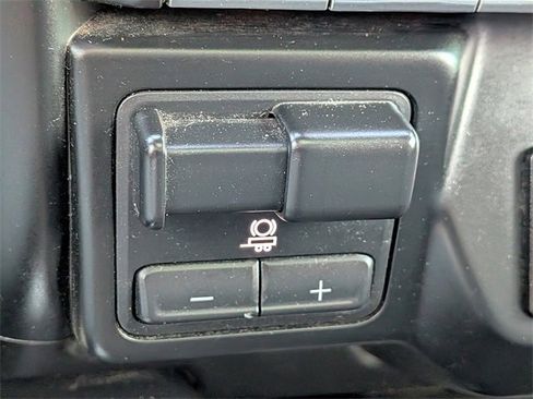 Used 2019 Chevrolet Silverado 1500 High Country w/ Technology Package image 23