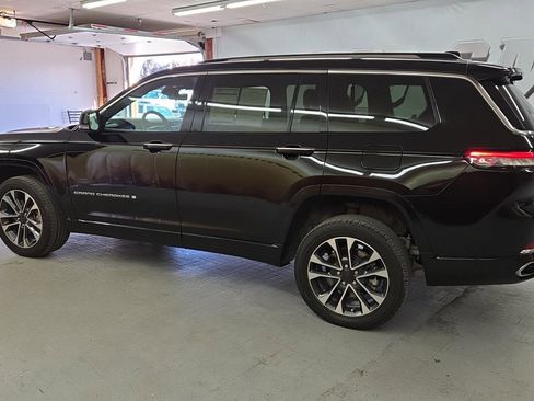 Used 2021 Jeep Grand Cherokee L Overland w/ Advanced Protech Group III image 3