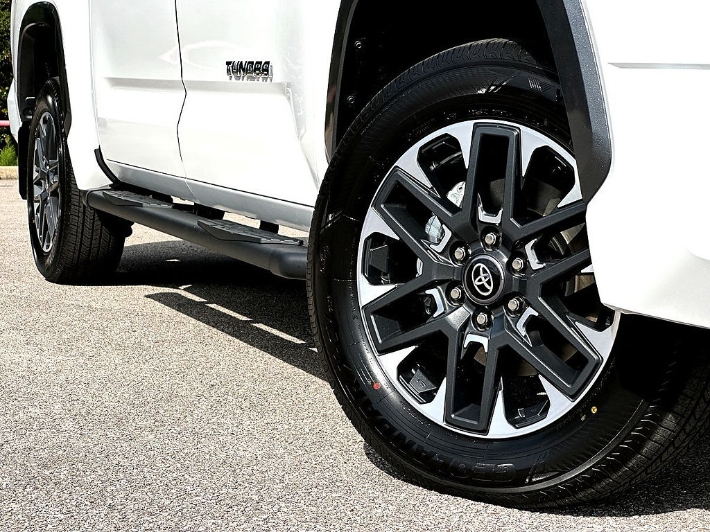 New 2026 Toyota Tundra Limited AWD/4WD image 2