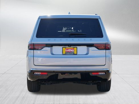 Certified 2023 Jeep Wagoneer 4WD w/ Premium Group I image 6