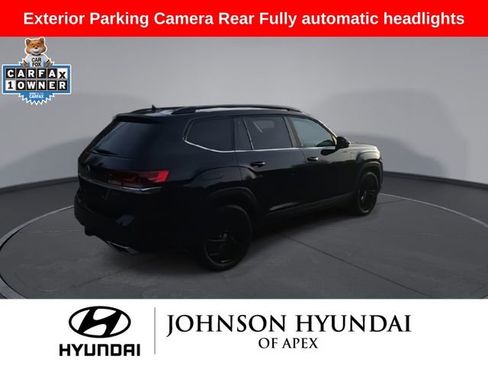 Used 2023 Volkswagen Atlas SE w/ Panoramic Sunroof Package image 9