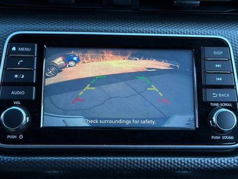 Used 2018 Nissan Kicks S image 27