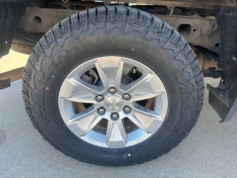 Used 2020 Chevrolet Silverado 1500 LT w/ All-Star Edition image 10