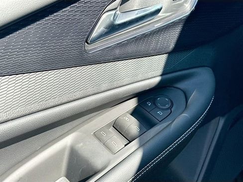 New 2025 Chevrolet Blazer EV LT image 17