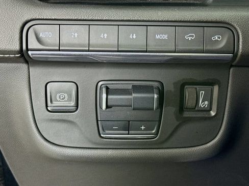 Used 2021 Cadillac Escalade ESV Sport w/ Driver Assist Tech Package AWD/4WD image 11