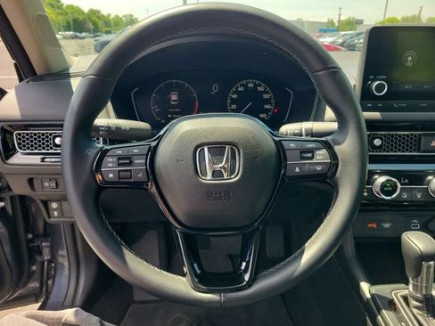 Certified 2023 Honda Civic EX image 32