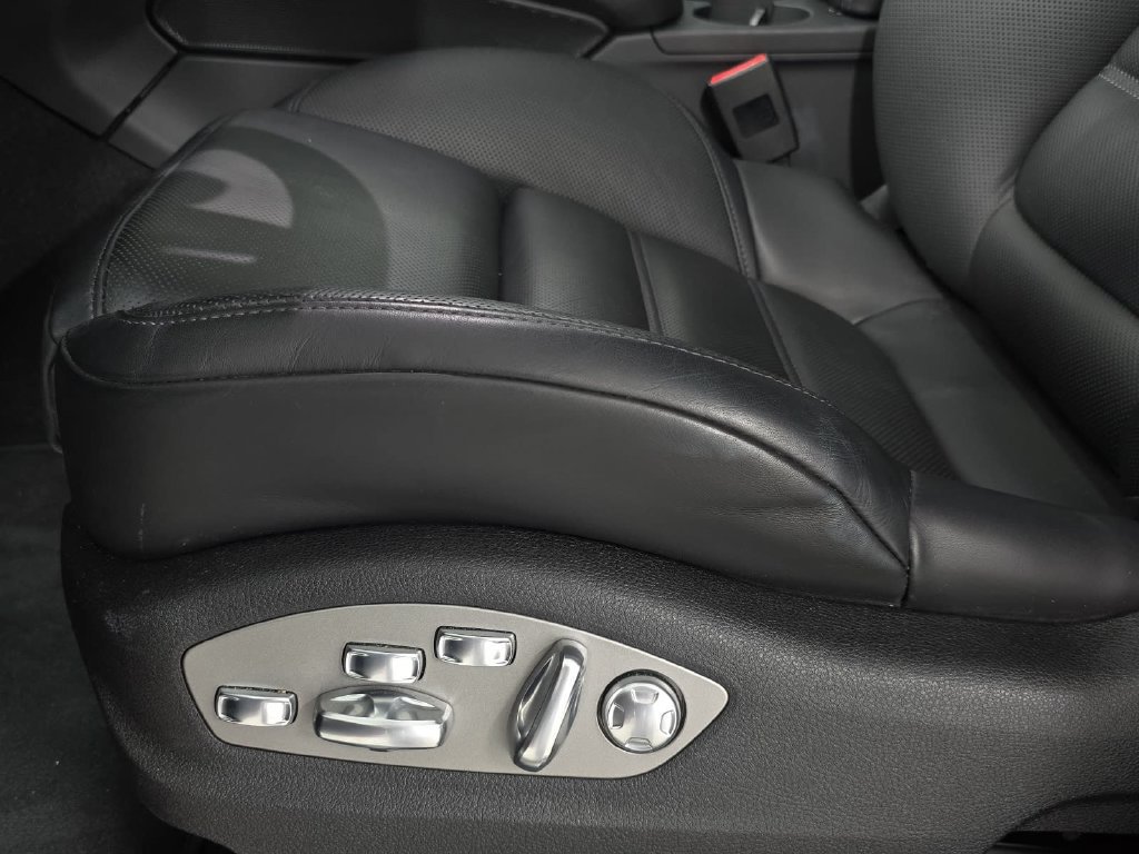 Certified 2026 Porsche Macan AWD/4WD image 25