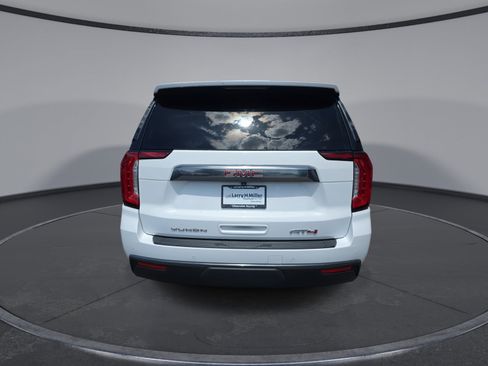 Used 2021 GMC Yukon AT4 w/ AT4 Premium Plus Package AWD/4WD image 12