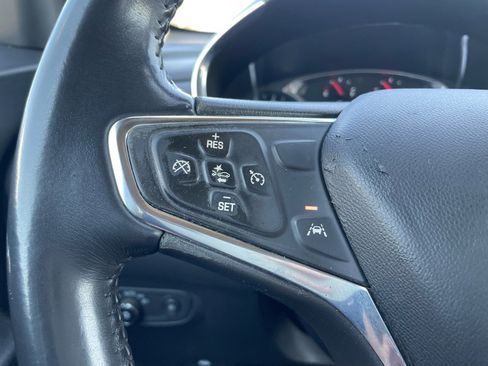 Used 2021 Chevrolet Equinox LT image 9