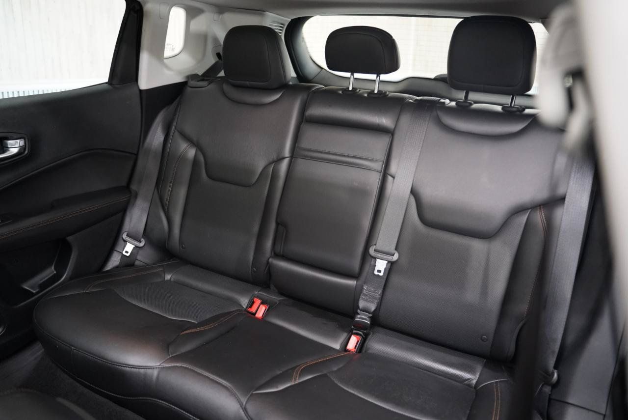 Used 2018 Jeep Compass Limited w/ Navigation Group AWD/4WD image 33