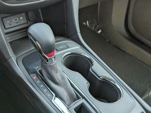 Used 2023 Chevrolet Equinox RS image 16