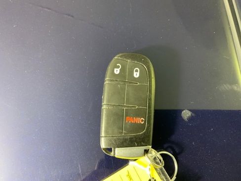 Used 2017 Dodge Journey SXT w/ Comfort/Convenience Group image 35