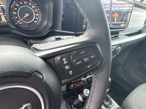 Certified 2025 Jeep Wrangler Unlimited Sport image 23