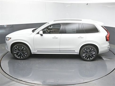 New 2025 Volvo XC90 B6 Plus w/ Protection Package Premier image 45