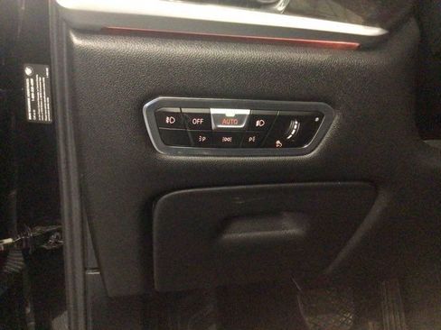 Used 2020 BMW X7 xDrive40i w/ Luxury Seating Package AWD/4WD image 17