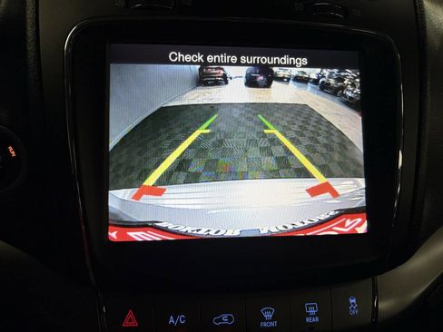Used 2019 Dodge Journey Crossroad w/ Nav & Sun Group image 23
