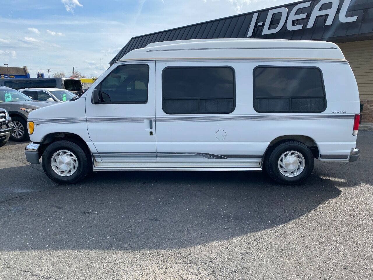 Used 1997 Ford E-150 and Econoline 150 RWD image 8