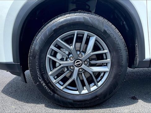 Used 2022 Nissan Rogue S FWD image 34