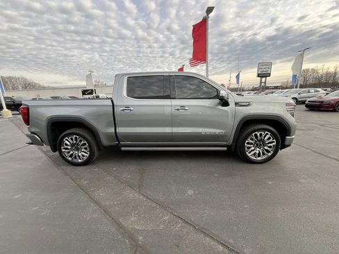 Used 2025 GMC Sierra 1500 Denali Ultimate image 8