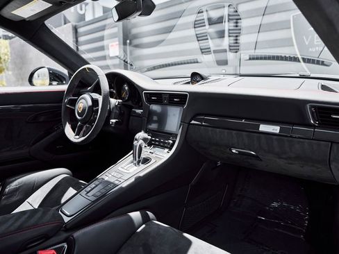 Used 2018 Porsche 911 GT2 RS RWD image 46