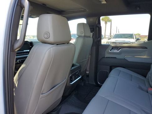 New 2026 GMC Sierra 1500 SLT w/ SLT Premium Plus Package AWD/4WD image 12