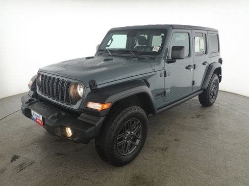 Used 2024 Jeep Wrangler Sport S image 3