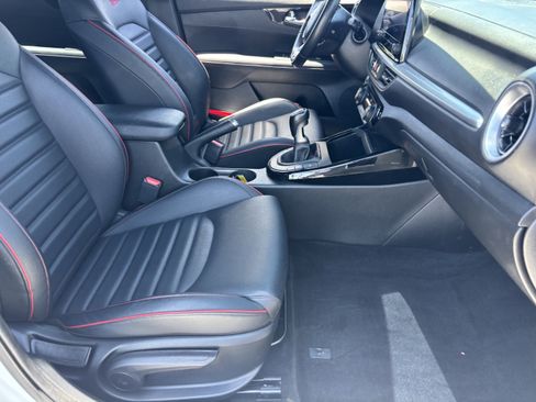 Certified 2023 Kia Forte GT FWD image 9