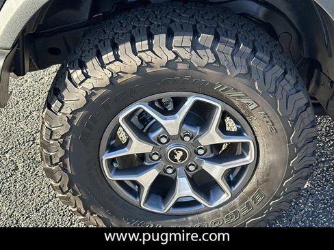 Used 2024 Ford Bronco Badlands image 17