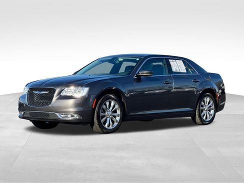 Used 2021 Chrysler 300 Touring L AWD/4WD image 3