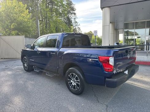 Used 2024 Nissan Titan SV RWD image 5