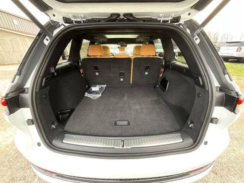 New 2026 Jeep Grand Cherokee Summit AWD/4WD image 8