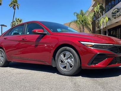 Certified 2025 Hyundai Elantra SE
