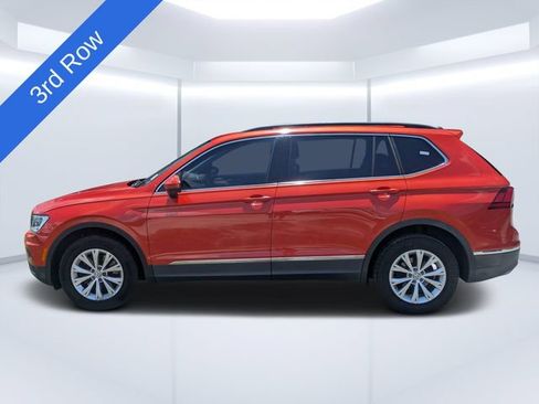 Used 2018 Volkswagen Tiguan SE w/ Panoramic Sunroof Package FWD image 6