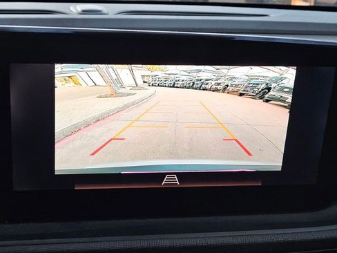 Used 2025 Buick Envista Preferred image 14