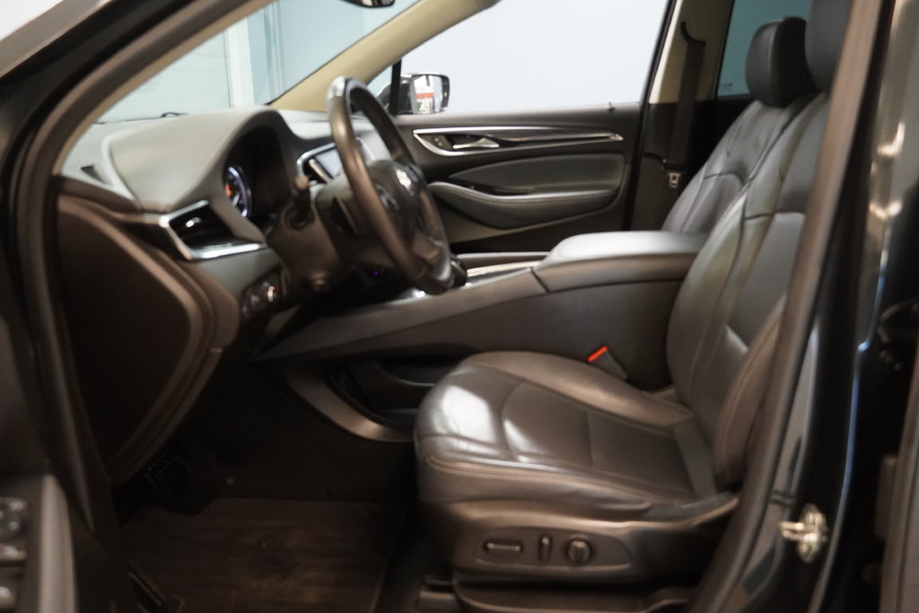 Used 2018 Buick Enclave Premium w/ Experience Buick Package AWD/4WD image 5