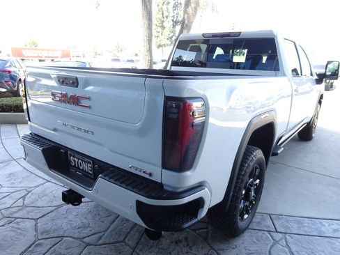 New 2026 GMC Sierra 2500 AT4 AWD/4WD image 9