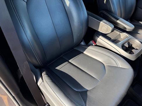 Used 2020 Chrysler Pacifica Touring-L image 17