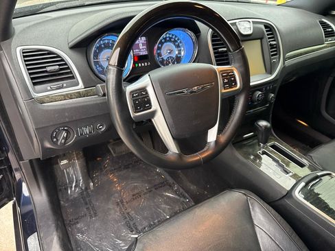 Used 2011 Chrysler 300 C w/ Sound Group RWD image 29