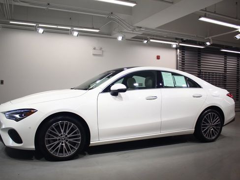 Used 2025 Mercedes-Benz CLA 250 4MATIC image 14