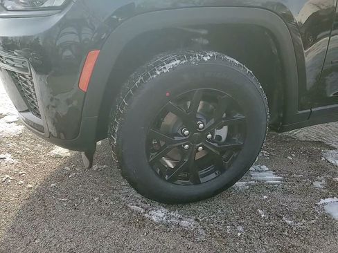 New 2026 Jeep Grand Cherokee Altitude image 18