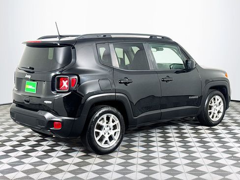 Used 2020 Jeep Renegade Latitude w/ Cold Weather Group image 10