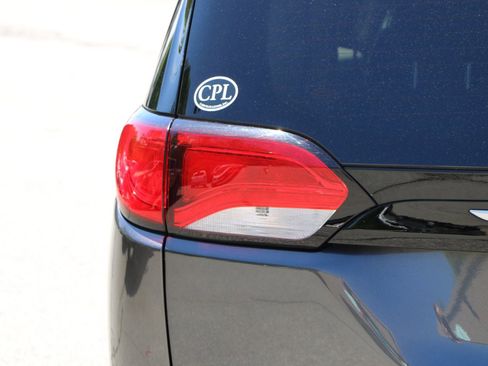 Used 2023 Chrysler Voyager LX FWD image 6