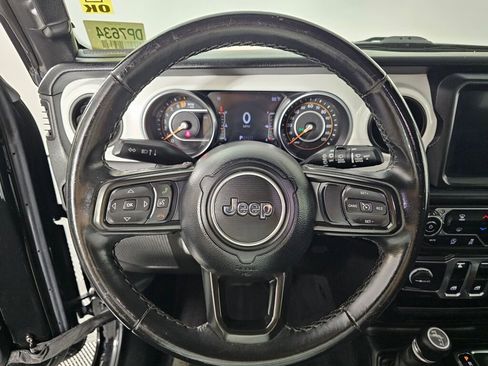 Used 2021 Jeep Wrangler Islander image 22
